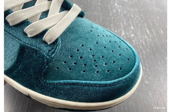 Dunk Velvet Low Nike Green DZ5224-300 0318